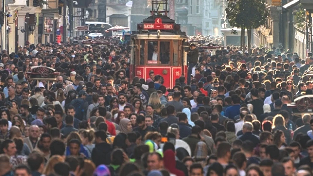 issizlikte-son-durum-aciklandi-tuik-verilerinde-o-yas-araligi-dikkat-cekti-peki-hangi-yas-grubu-daha-cok-etkilendi-2.jpg