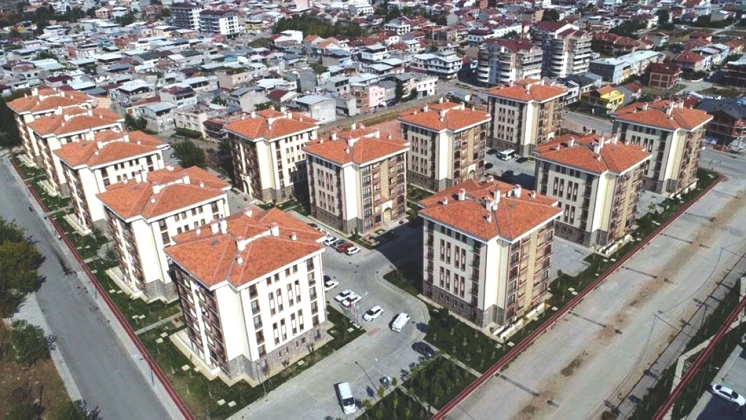 ev-hayali-kuranlara-mujde-bankalar-yarisa-girdi-en-dusuk-faiz-oranlari-aciklandi-1.jpg